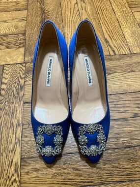 Manolo Blahnik Hangisi 37.5 💙
